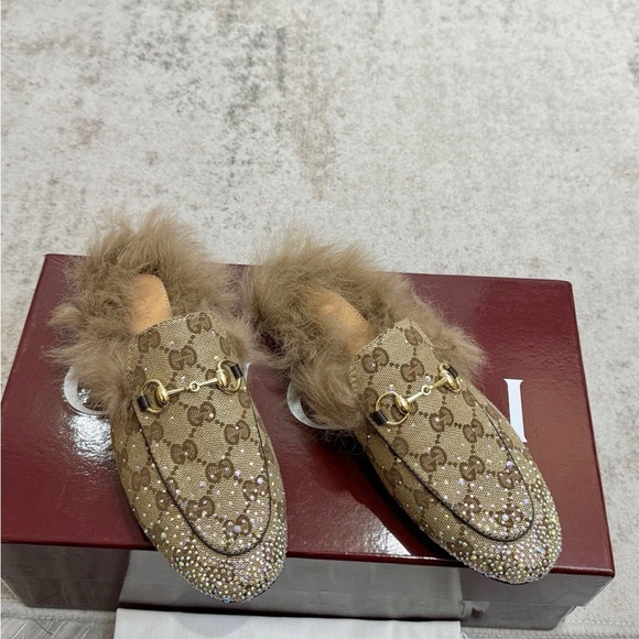 Gucci Women's Brown Fur-Trimmed Mules with Gold Accents - Picture 1 of 8